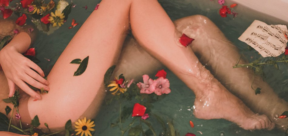 woman with slim legs | water retention