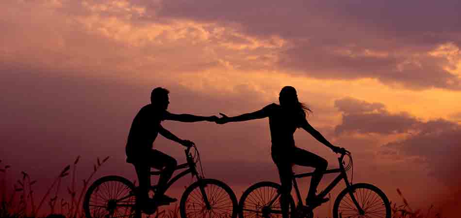 Couple cycling | exercises to get rid of water retention