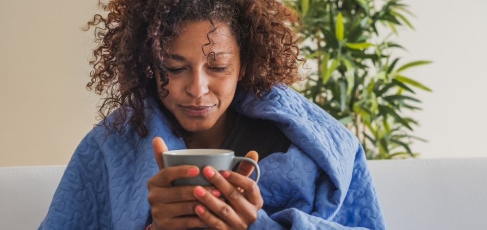 Woman with a bad cold | HRI Cold & Flu Echinacea